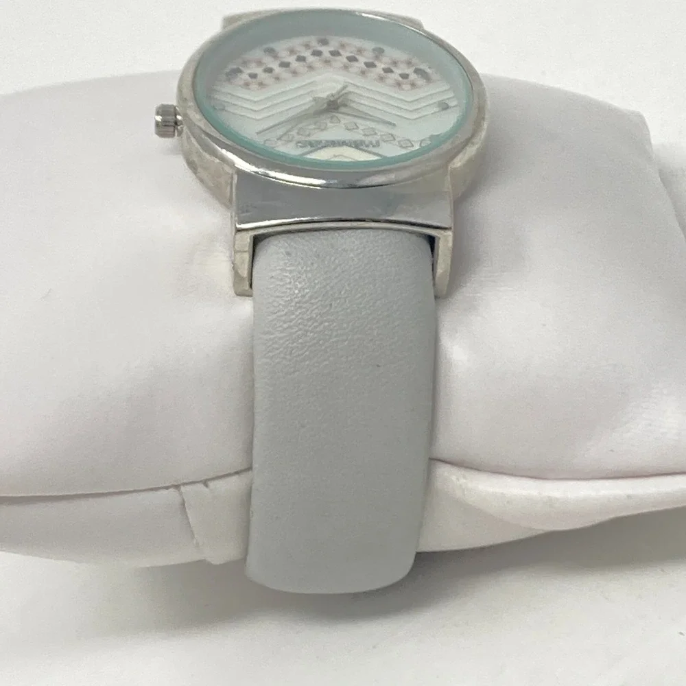 Maurices Women's Watch Chevron Dial 33mm Silver Tone Cuff New Battery SMALL 6